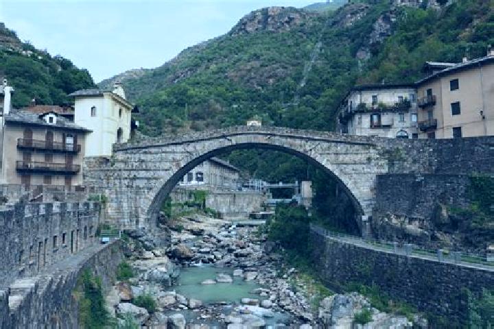 escort Pont-Saint-Martin