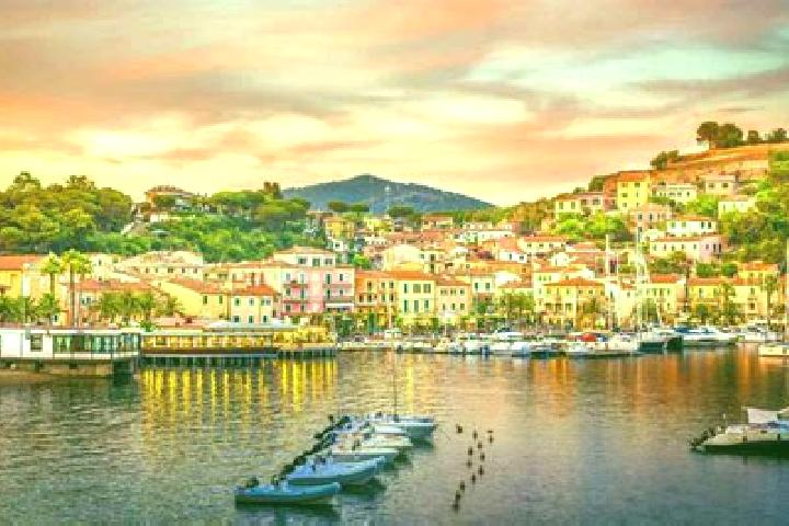 escort Porto Azzurro
