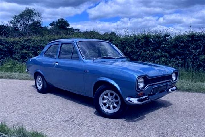 escort Pouxeux