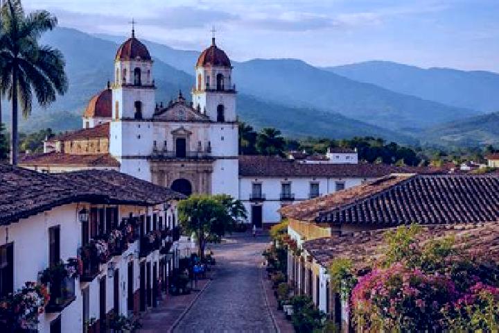 escort Pueblo de Santiago