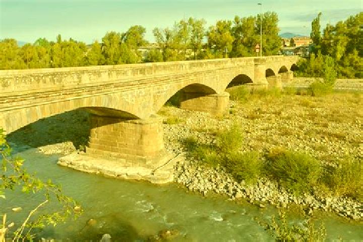 escort Puente de la Via