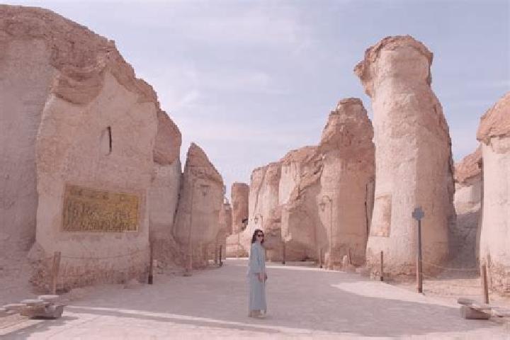 escort Qarah Qashli