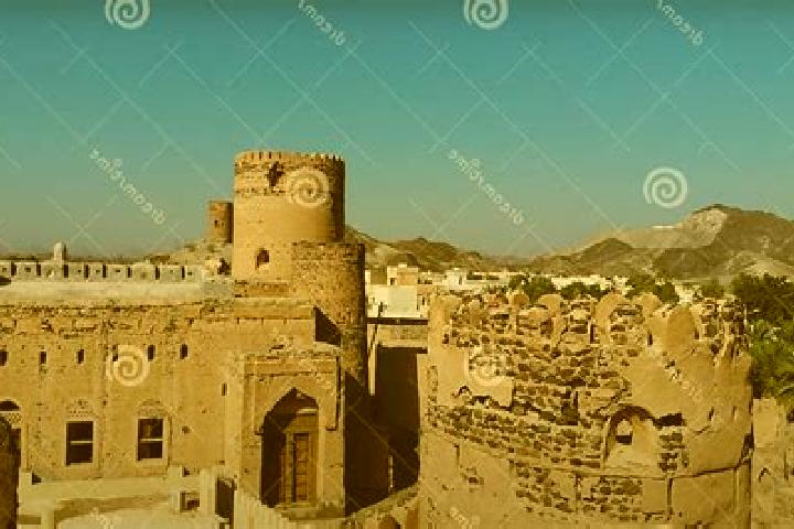 escort Qaryat al Qabil