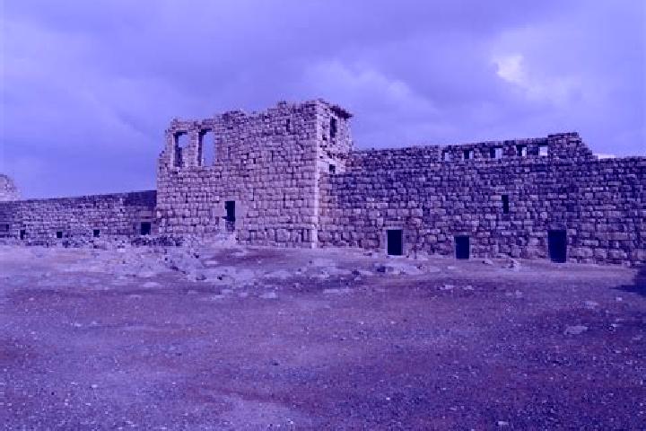 escort Qasr Khiyar