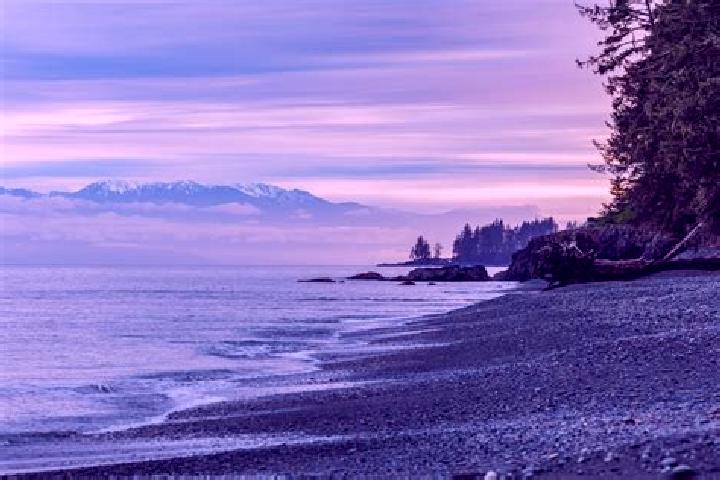 escort Qualicum Beach