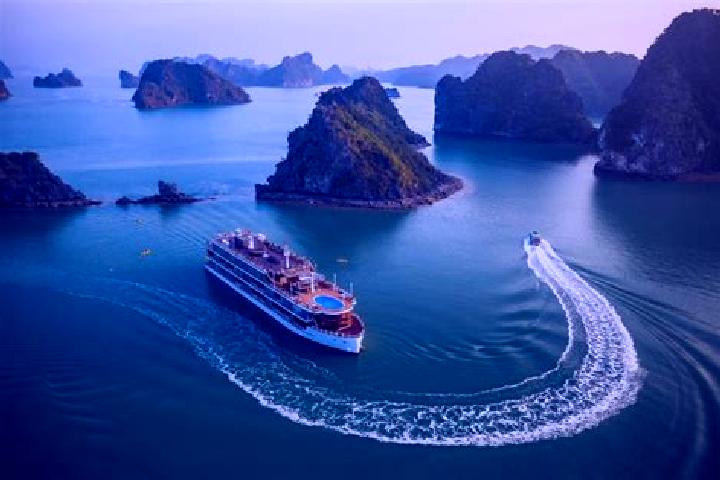 escort Quan Bay