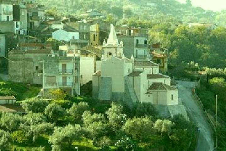 escort Rocca di Capri Leone