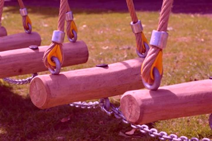 escort Ropes Crossing