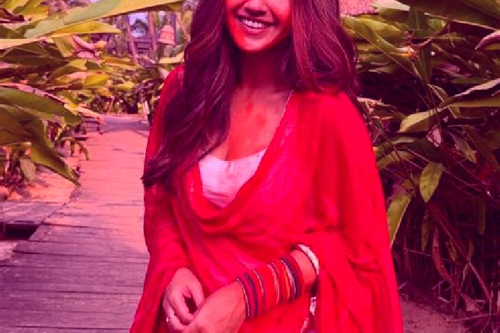 escort Roshni-Chu