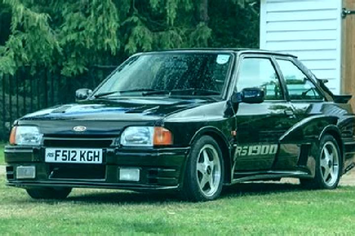 escort Rosscarrock