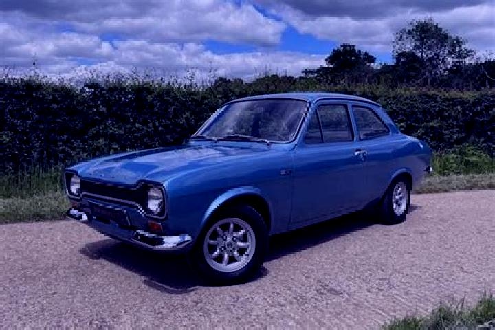 escort Roucourt