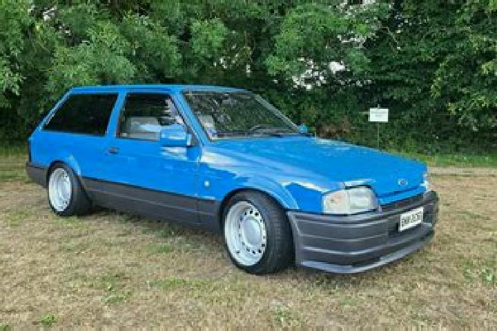 escort Rowley Regis