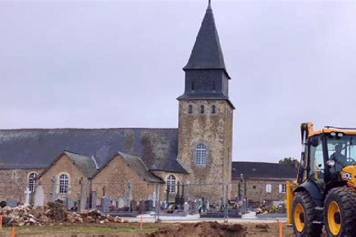 escort Ruille-le-Gravelais