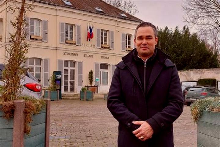 escort Saint-Thibault-des-Vignes