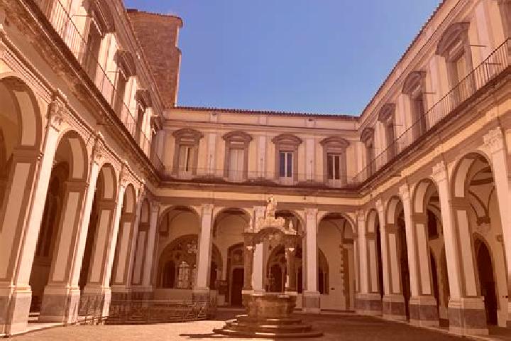 escort San Lorenzo Maggiore