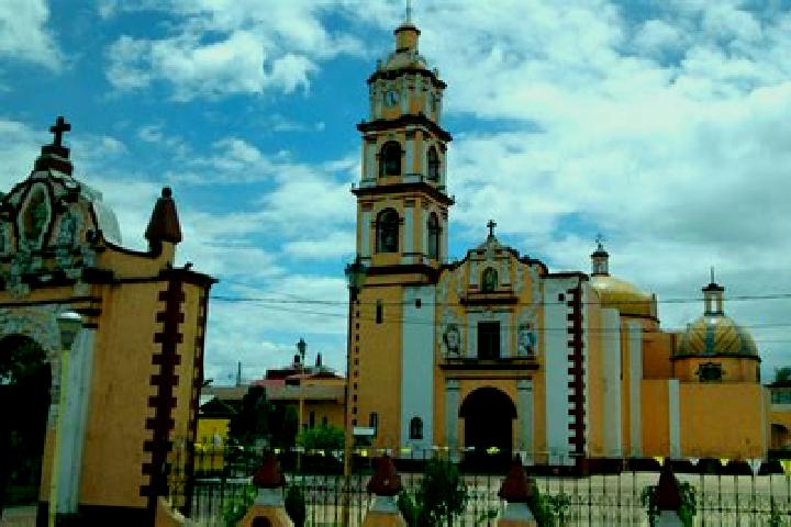escort San Miguel Papaxtla