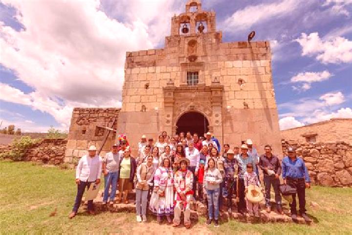 escort San Pedro Tepetitlan