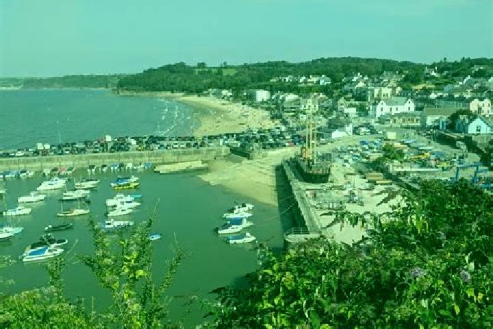 escort Saundersfoot