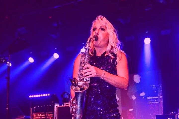 escort Sax