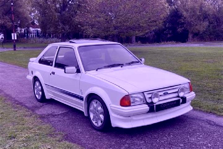 escort Si Somdet