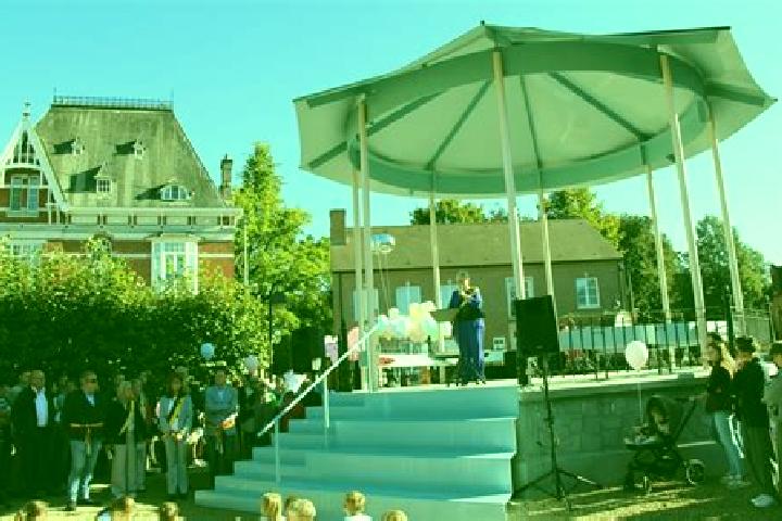 escort Sint-Lievens-Esse