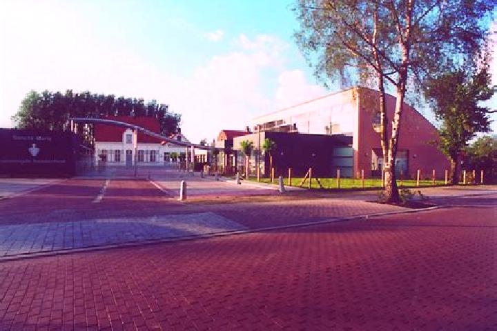 escort Sint-Maria-Latem