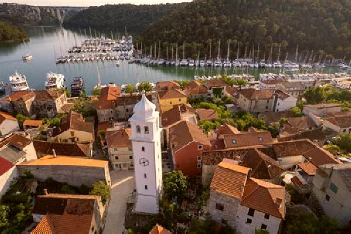escort Skradin