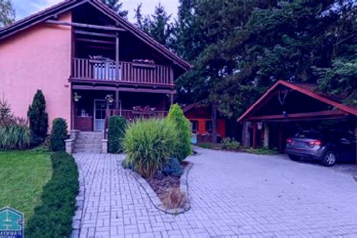 escort Spalene Porici