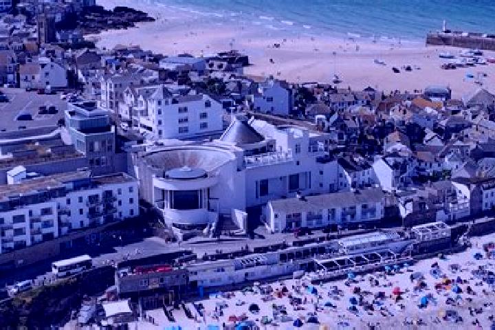 escort St Ives