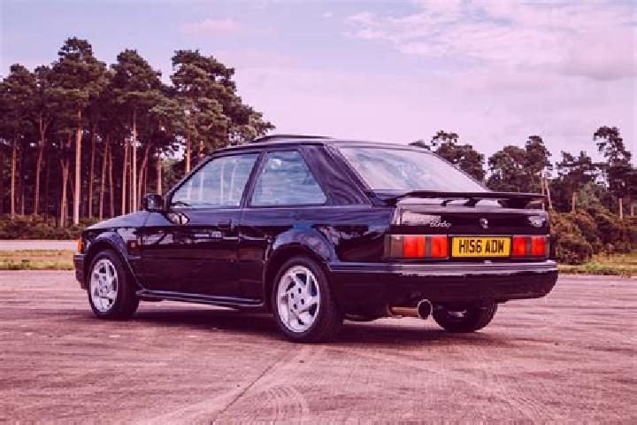 escort Stehelceves