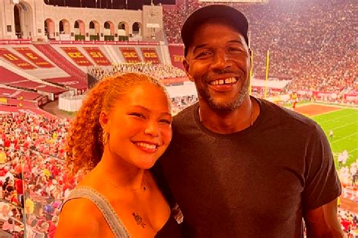 escort Strahan
