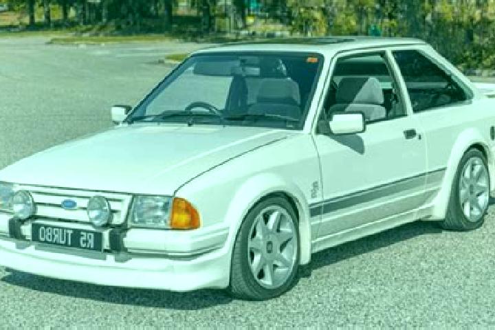 escort Strai
