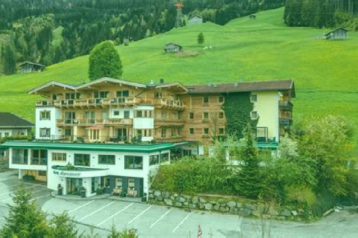 escort Strass im Zillertal