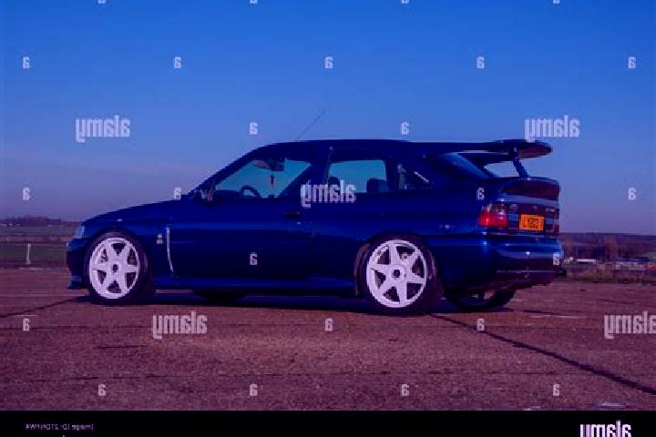escort Strathearn