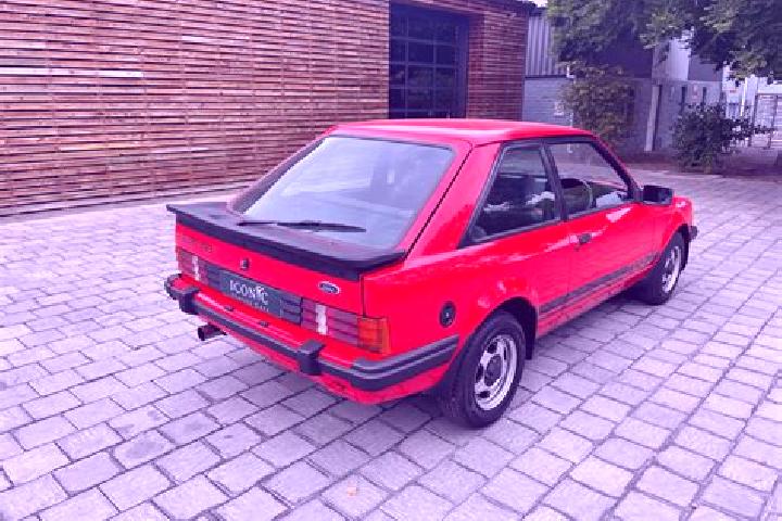 escort Sukasirna