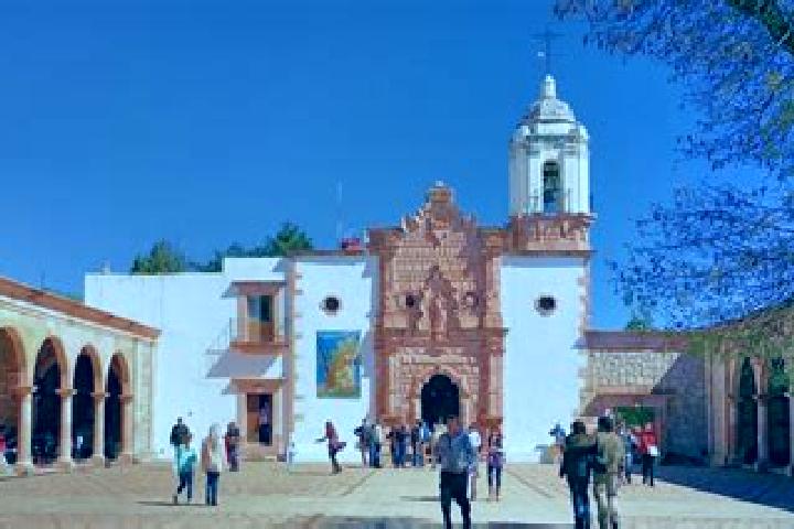 escort Tapias de Santa Cruz (Pedro Ruiz Gonzalez)