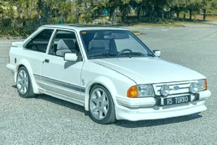 escort Tepetixtla