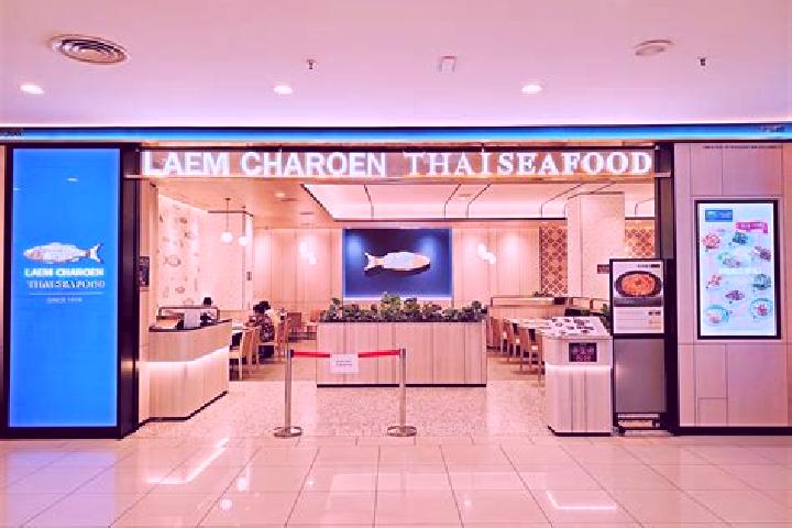 escort Thai Charoen
