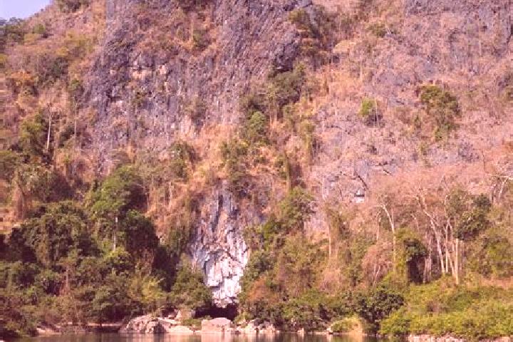 escort Thakhek