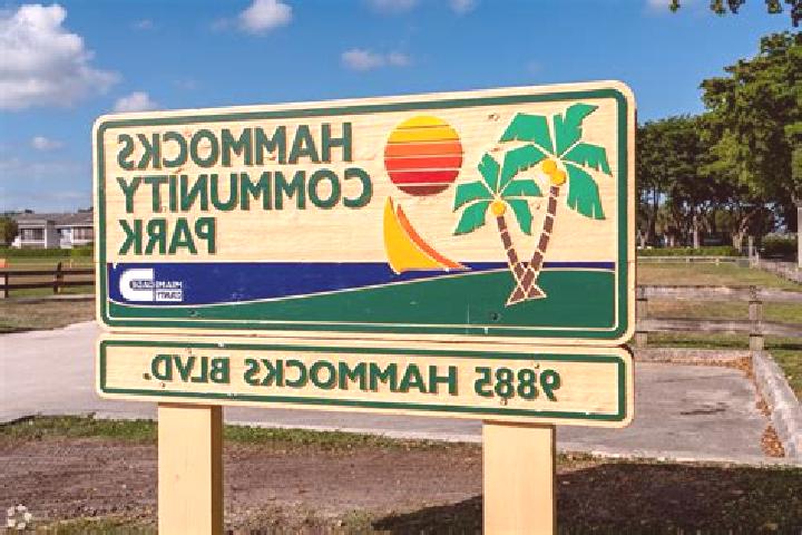 escort The Hammocks