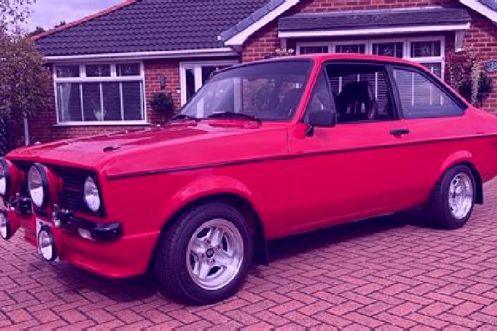 escort Thrapston