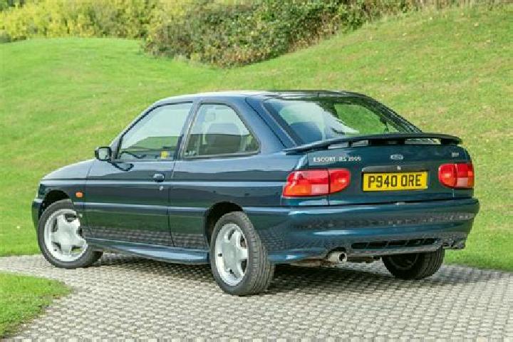 escort Tiaro
