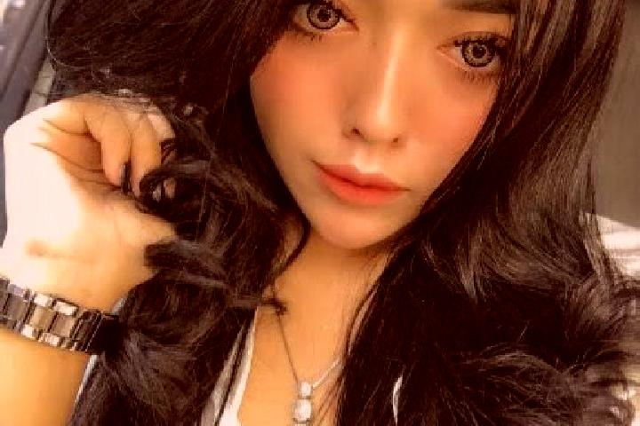 escort Ticha