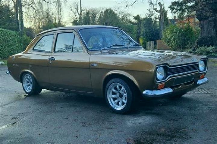escort Torrile