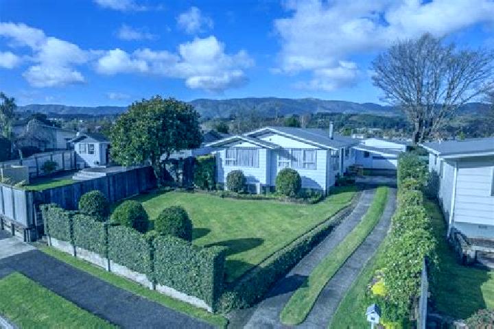 escort Totara Park