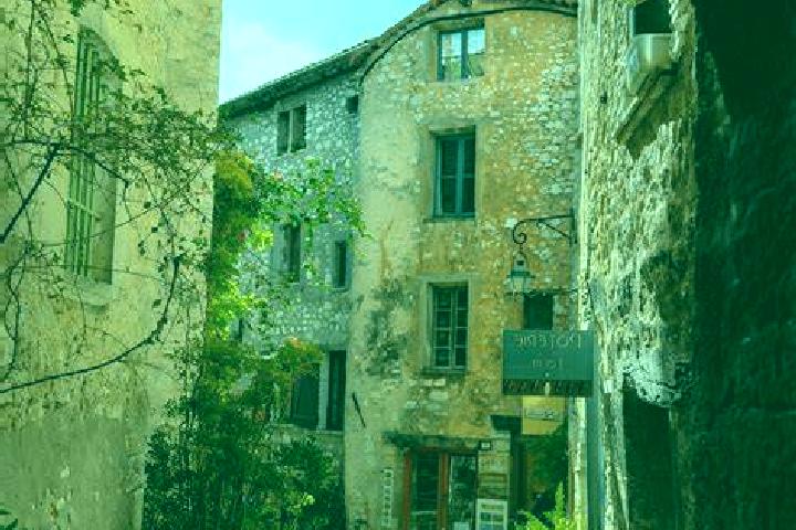 escort Tourrettes-sur-Loup