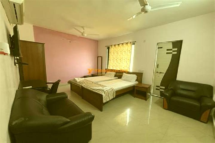 escort Tuljapur