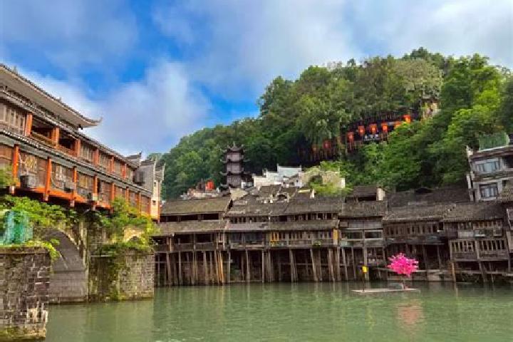 escort Tuojiang