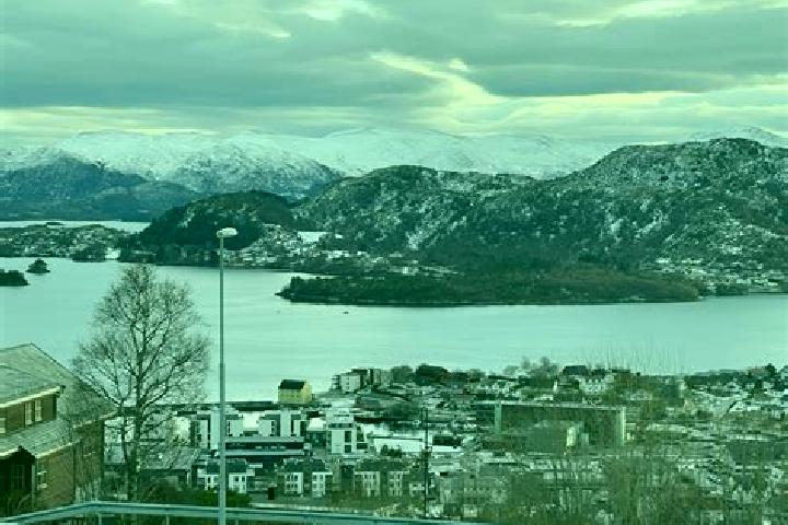 escort Ulsteinvik
