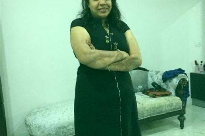 escort Usha